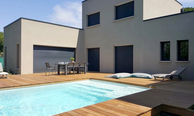 Pose et installation d'une piscine coque en polyester vers Libourne 